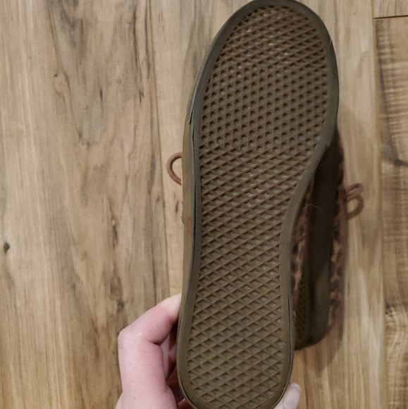 Vans Cheetah Print Low Top Laced Shoes. - Picture 6 of 8